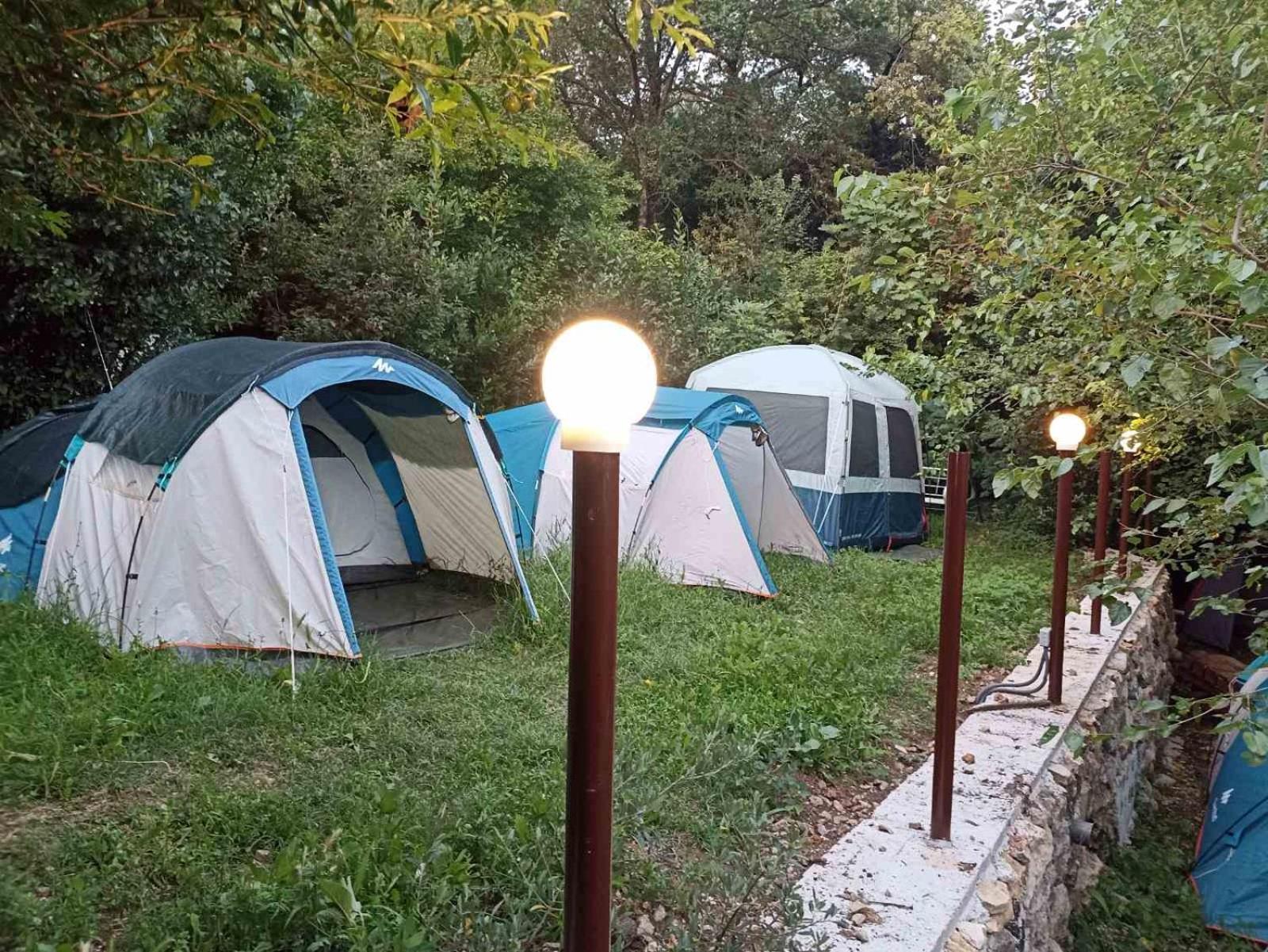 Kamp Seosko Domacinstvo Radman Hotell Herceg Novi Eksteriør bilde